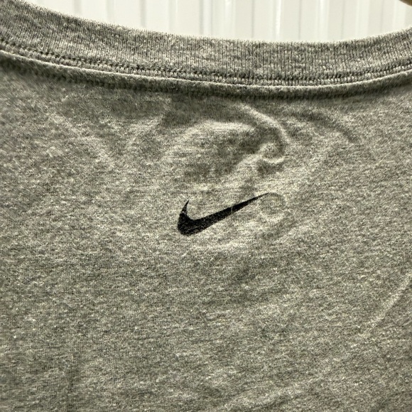 Nike duo - Gray & Navy T-Shirt with Sneaker Graphic - Picture 8 of 11